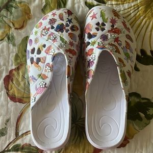 “Croc” Like Mules - Size 10